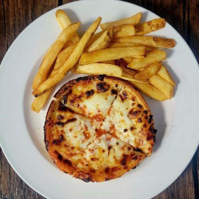 Kids Mini Pizzas.