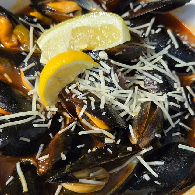 Blue Mussels (1 Lb).